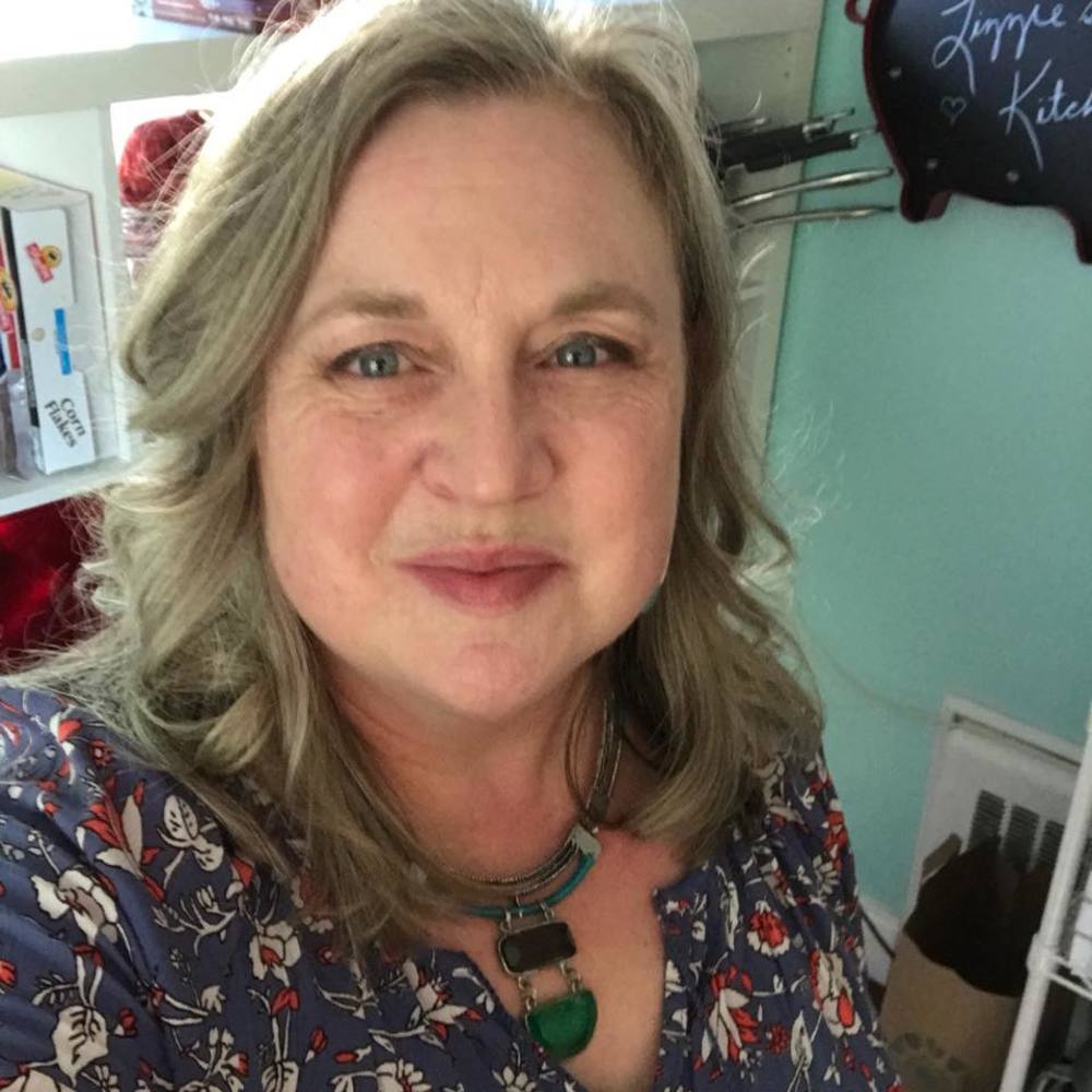 Meet your Posher, Liz